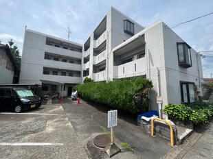 クレセント松田の物件外観写真